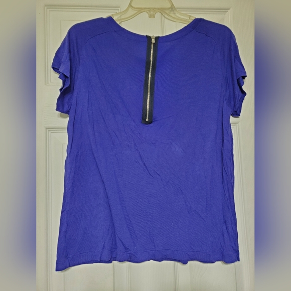 Gap Zipper Tshirt - Picture 2 of 3